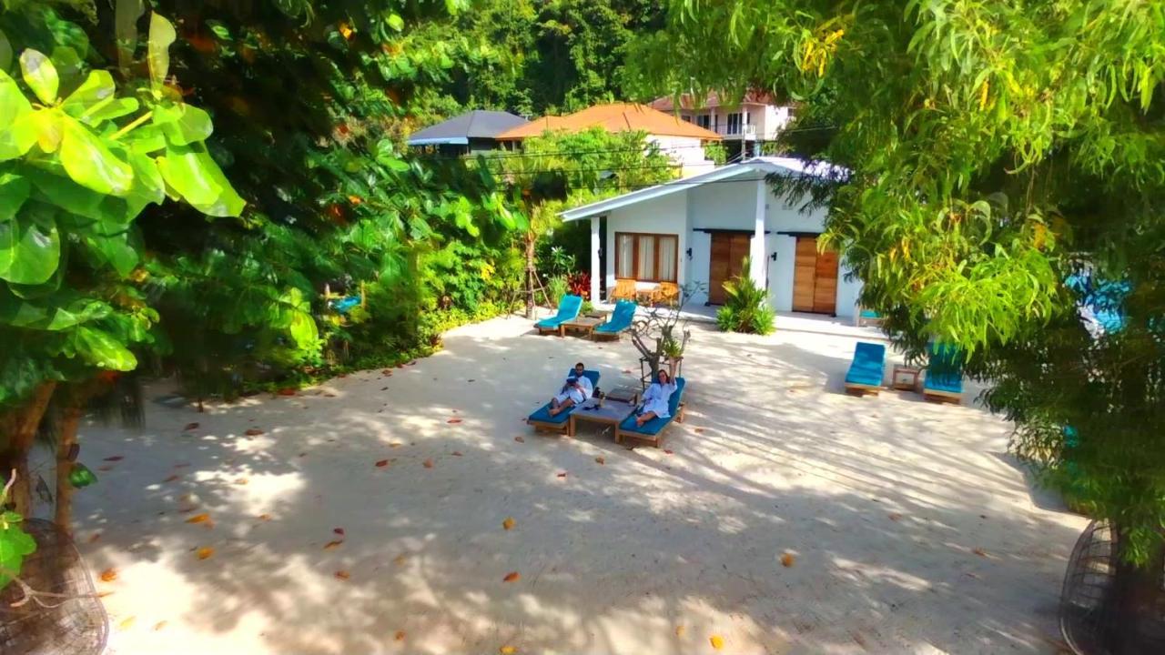 The Mooring Resort Cape Panwa Екстер'єр фото